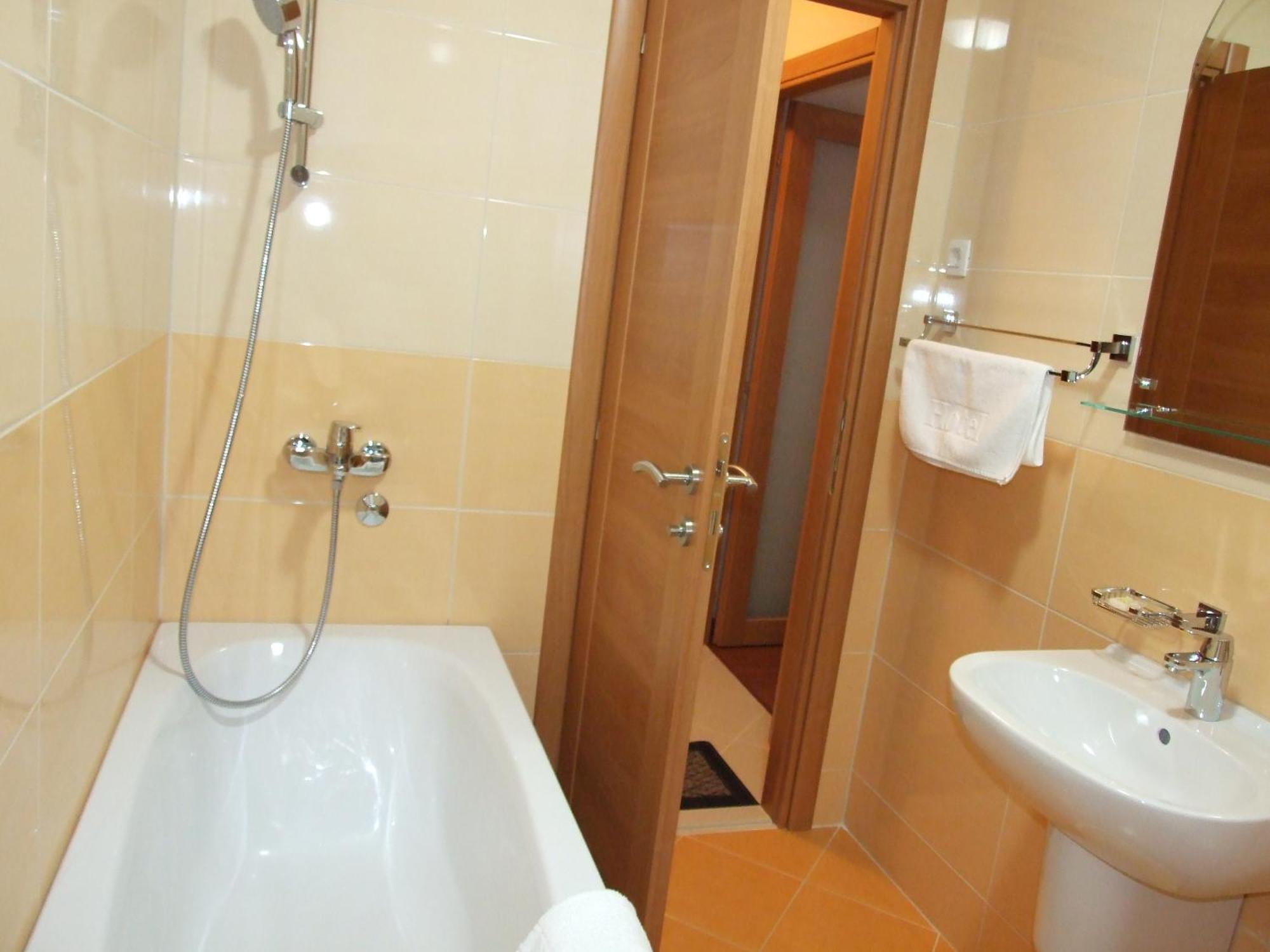Apartments Oaza 2 Petrovac 部屋 写真