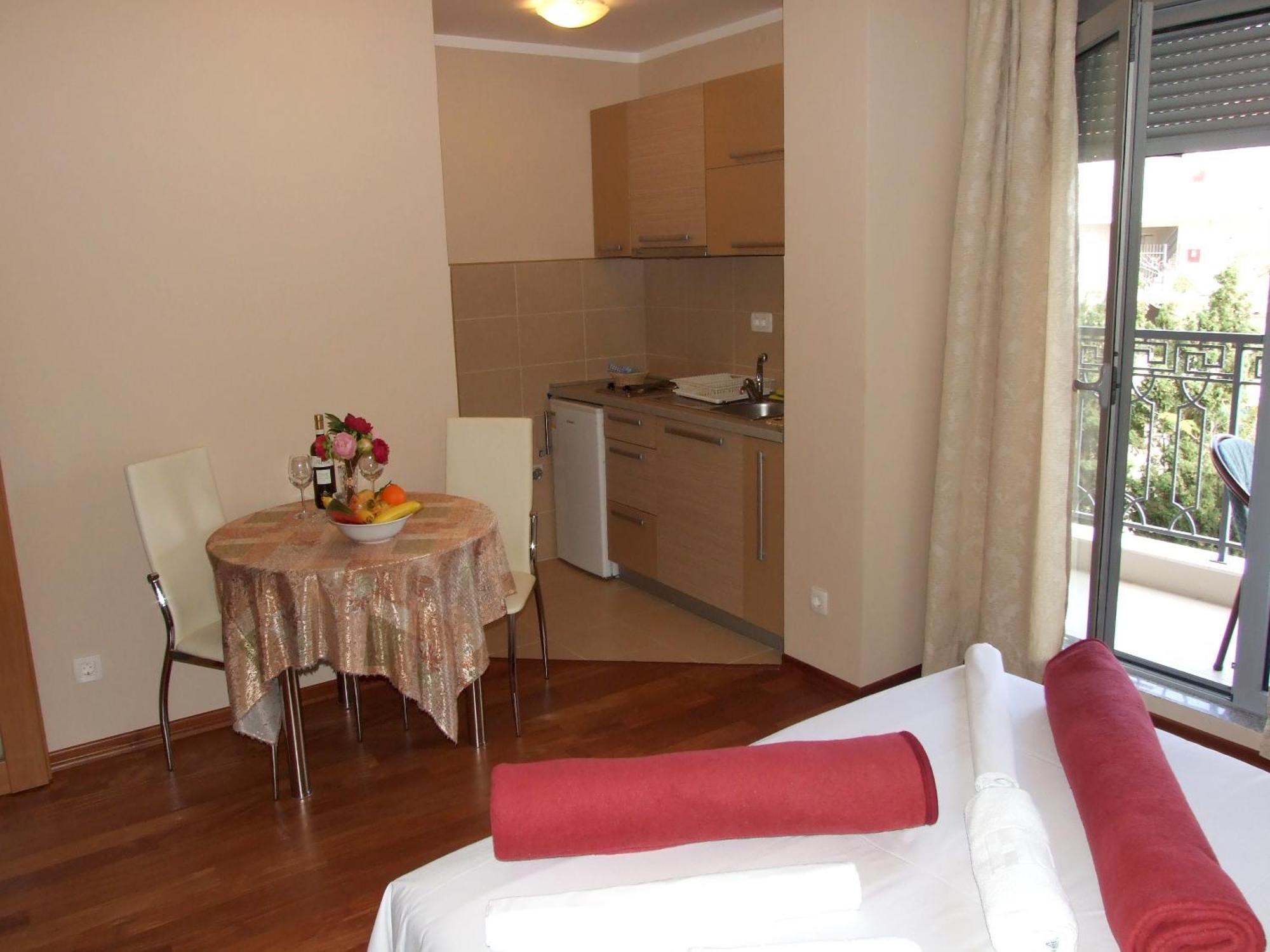 Apartments Oaza 2 Petrovac 部屋 写真