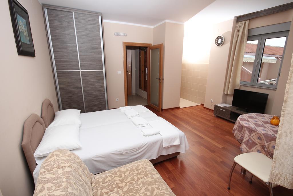 Apartments Oaza 2 Petrovac 部屋 写真