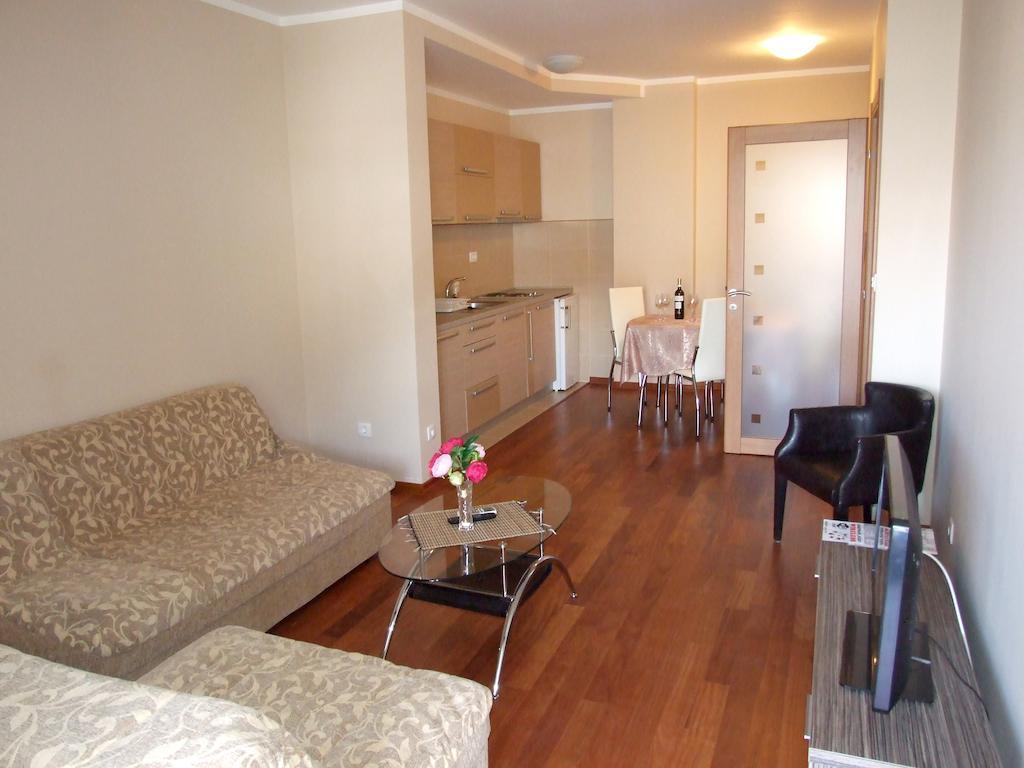Apartments Oaza 2 Petrovac 部屋 写真
