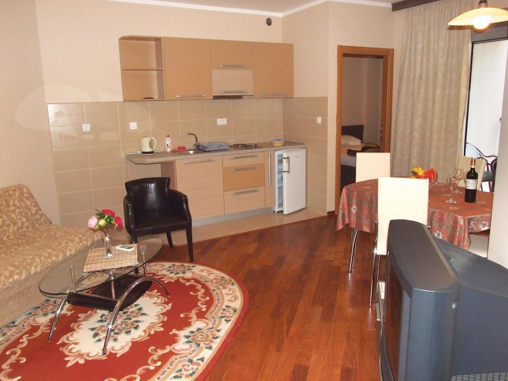 Apartments Oaza 2 Petrovac 部屋 写真
